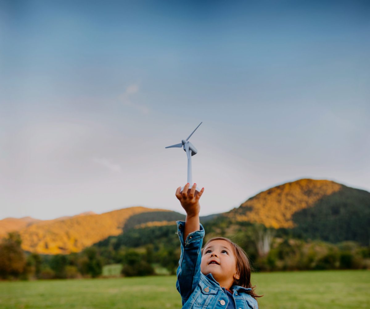 kind-met-windmolen-web